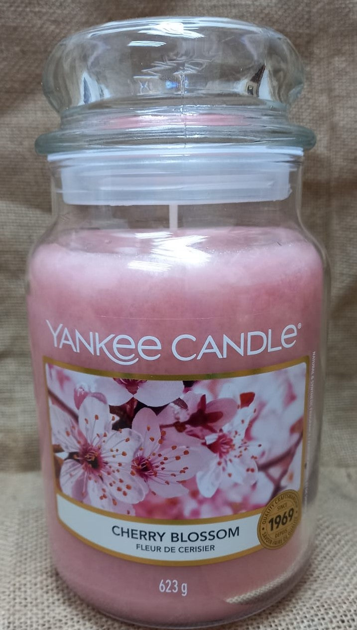 YANKEE CANDLE LARGE JAR